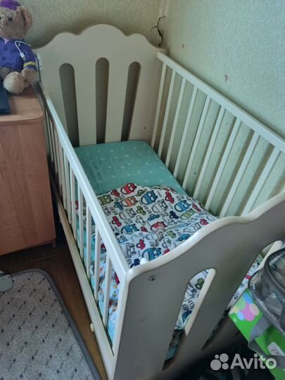 Детская кроватка