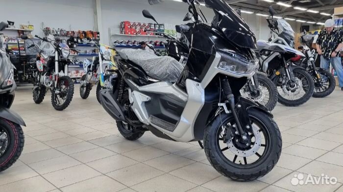 Максискутер promax ADV 200 (replica honda)