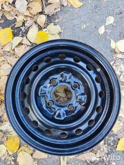 Штампованный диск r14 ниссан