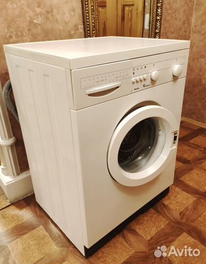 Стиральная машина бу Whirlpool Philips