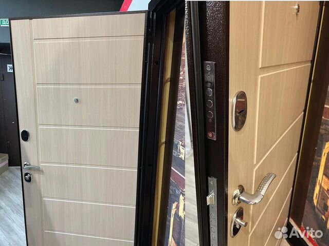 Входная металлическая дверь