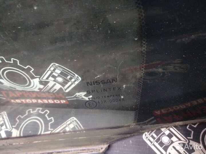 Задняя левая форточка Nissan Primera P12