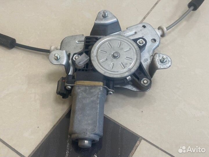 Стеклоподъемник передний правый Opel Antara C105