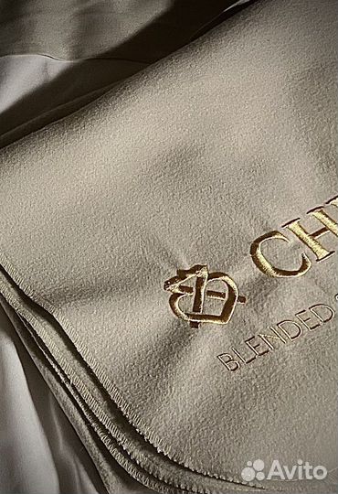 Подушки с пледом