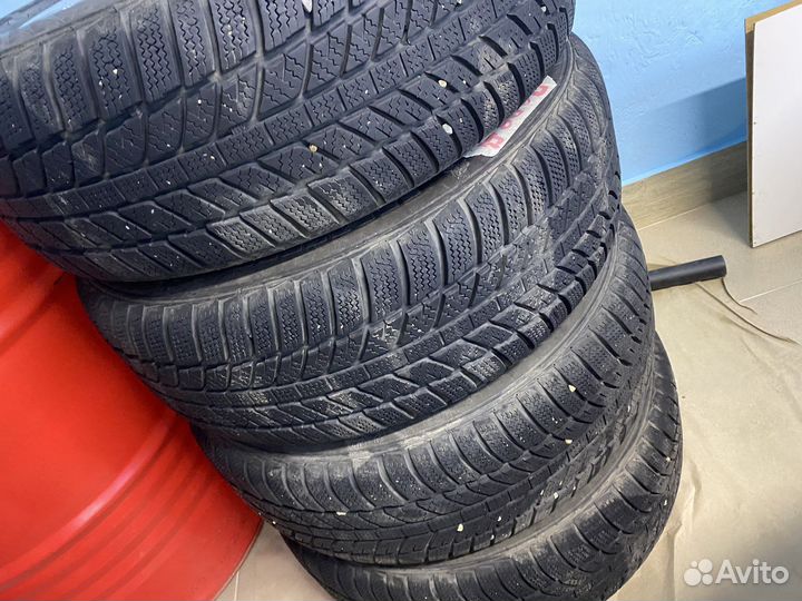 Jinyu Winter JW-51 215/60 R16