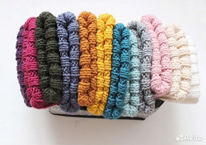 Вязаная шапка с подворотом