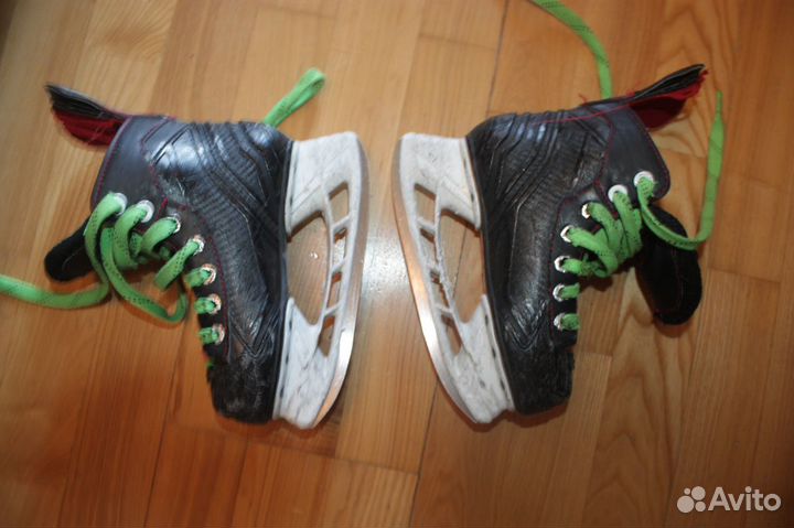 Хоккейные коньки bauer