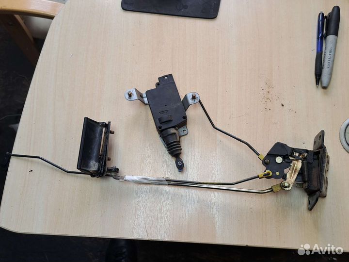 Замок крышка багажника hyundai matrix 2001-2009