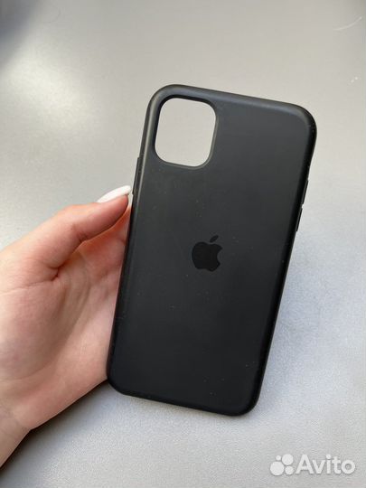 Чехол на iPhone 11
