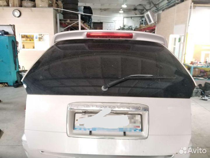 Крышка багажника Mitsubishi Chariot Grandis