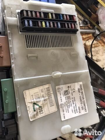 Блок предохранителей Ford Mondeo 4