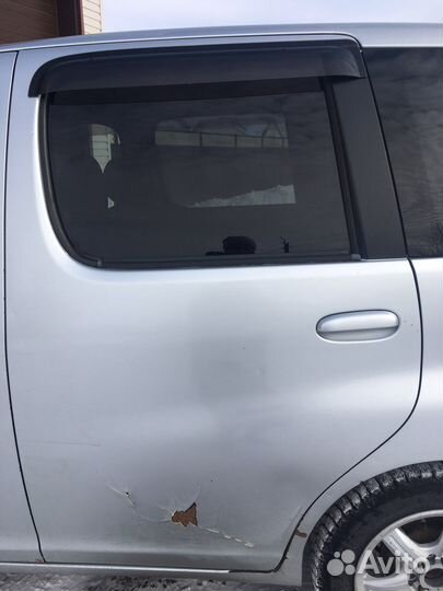 Левая задняя дверь Tayota funcargo NCP25, 4 WD