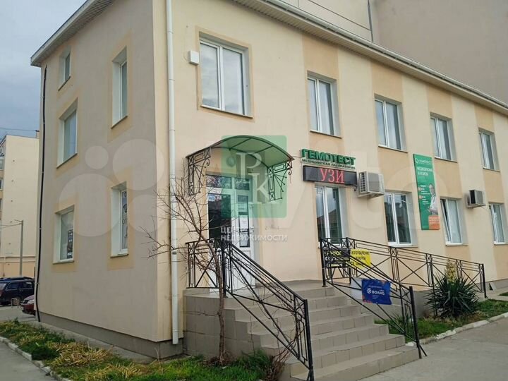 Помещение 179 м2 в спальном районе на Северной