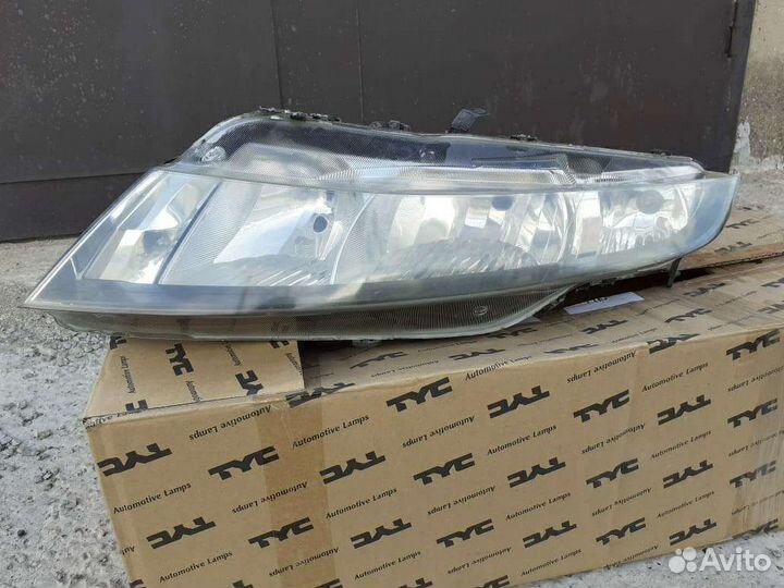 Фара левая Honda Civic