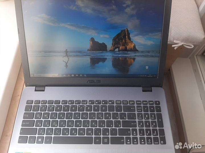 Ноутбук asus core i3