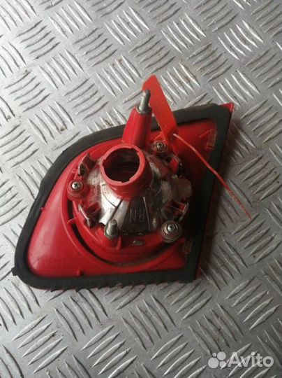 Фонарь внутренний задний левый Volkswagen Passat