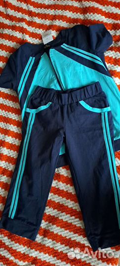 Спортивный костюм женский