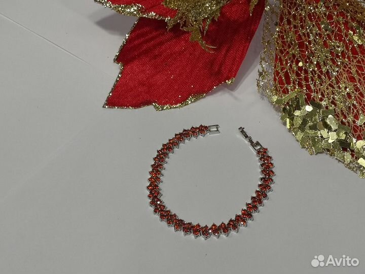 Браслет женский на руку бижутерия со стразами