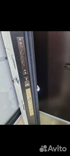 Дверь входная металлическая новая