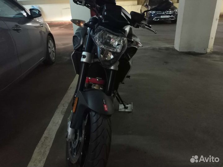 Aprilia Shiver 900