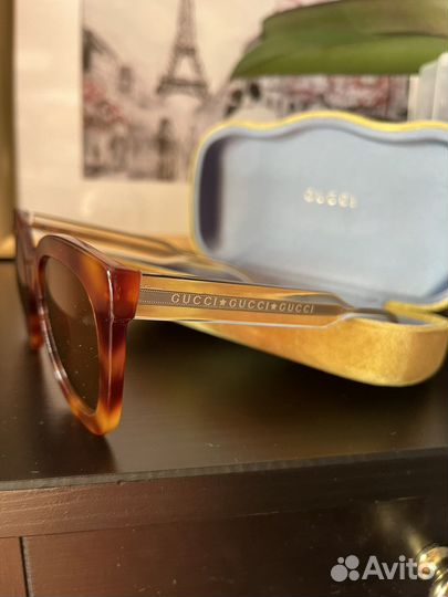 Солнечные очки gucci