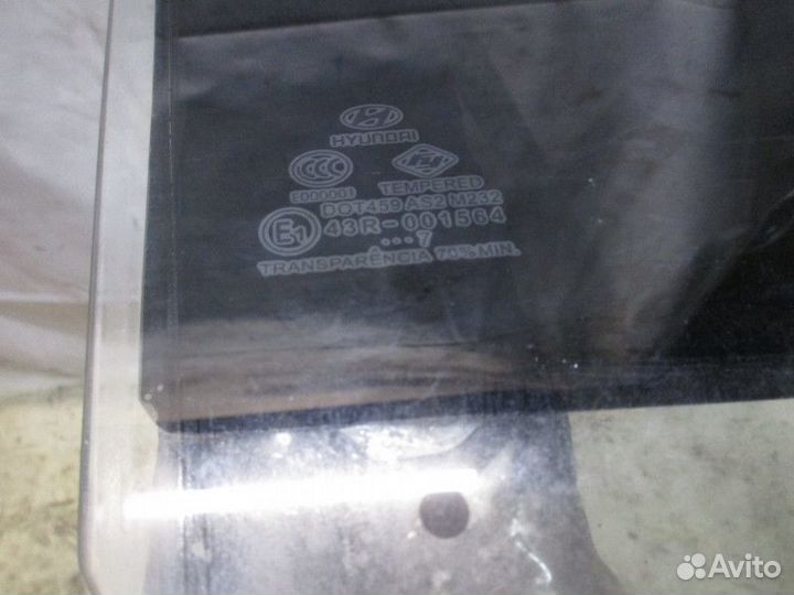Стекло двери задней правой Hyundai Accent II (+таг