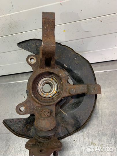 Кулак поворотный передний правый передний правый