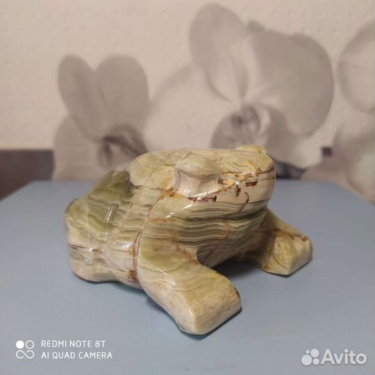 Статуэтки из оникса