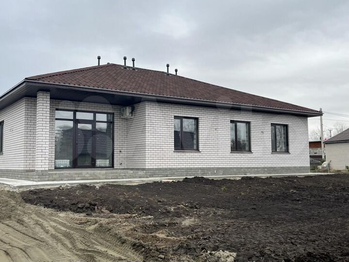 Дом 164 м² на участке 8 сот.