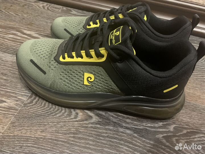 Кроссовки мужские