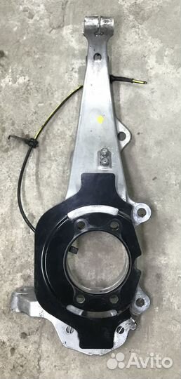 Поворотный кулак Infiniti G25 G35 G37