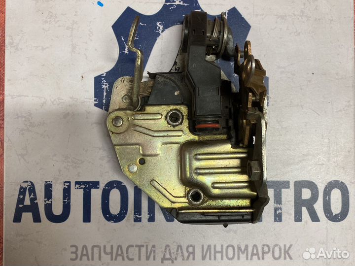 Замок двери передний правый Mercedes A1247202435