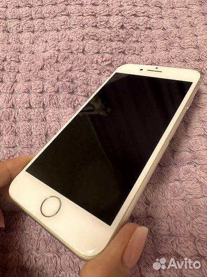 Телефон iPhone 8 64 gb