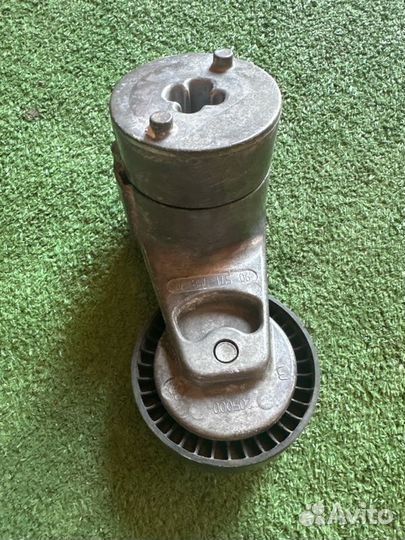 Натяжитель ремня генератора Opel Zafira A Z18XE