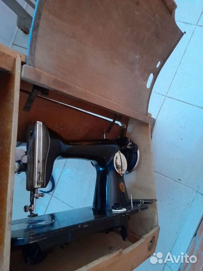 Швейная машина