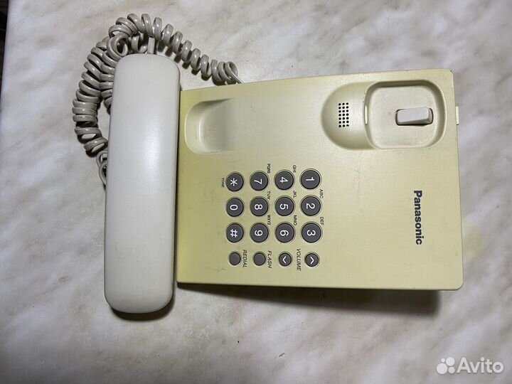 Телефон проводной кнопочный