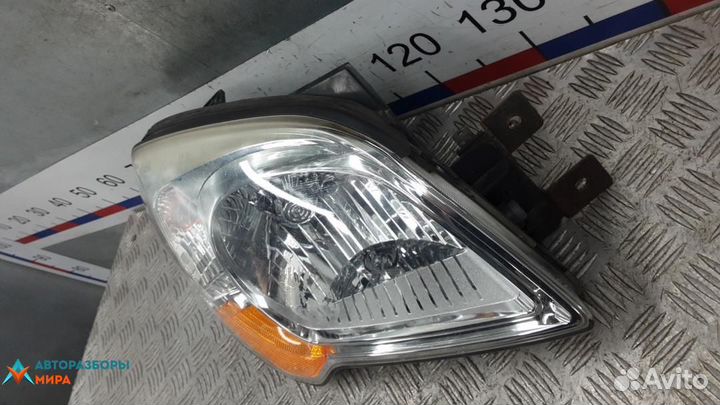 Фара правая Kia Sportage 2 2008