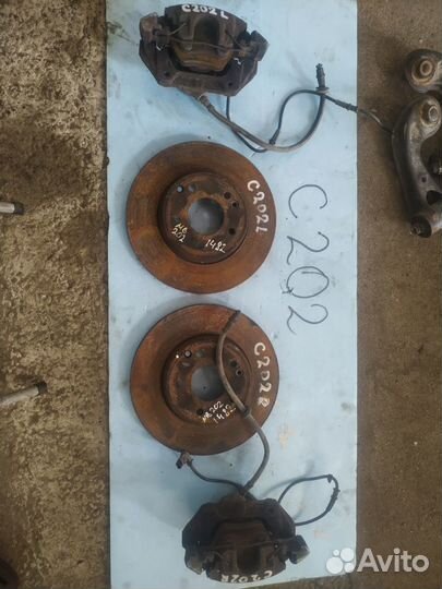 Передние тормозные диски, суппорта C 202