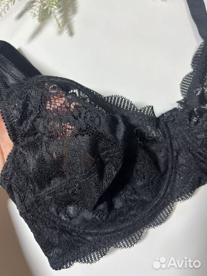 Бюстгальтер на косточках 85F черный