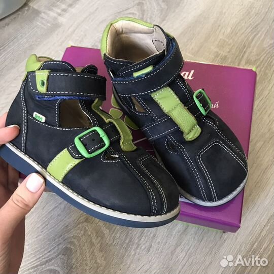 Кожаные сандали bos