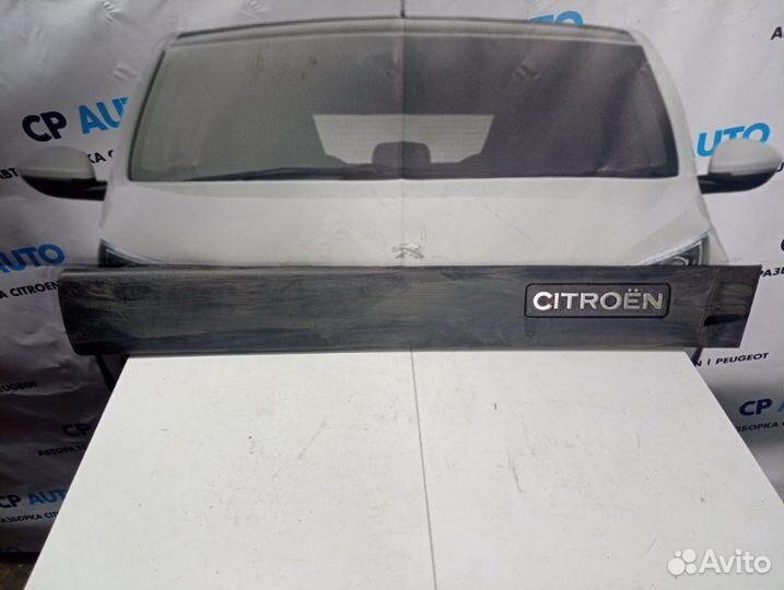 Молдинг двери передний правый Peugeot Partner M59