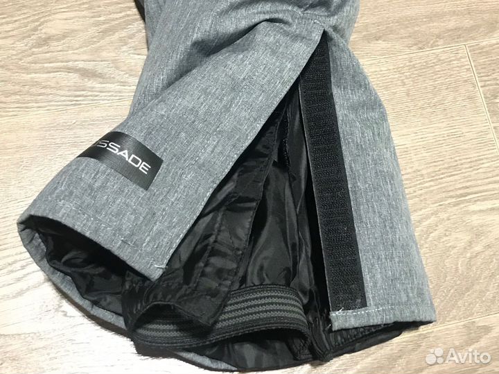 Горнолыжная Куртка и горнолыжные брюки. Комплект