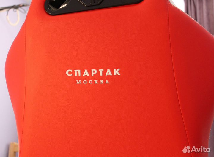 Игровое компьютерное кресло Zone 51 на мультиблоке