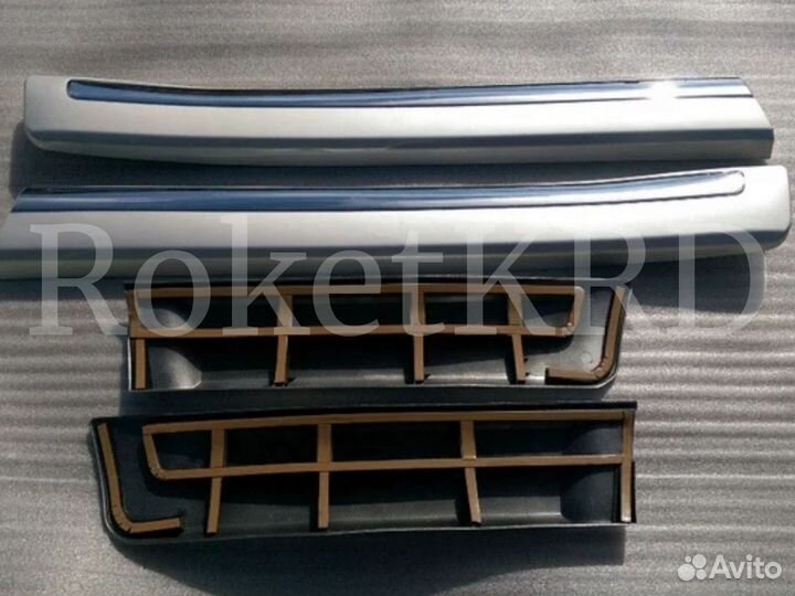 Молдинги дверей Toyota land cruiser 200 08-2015 г