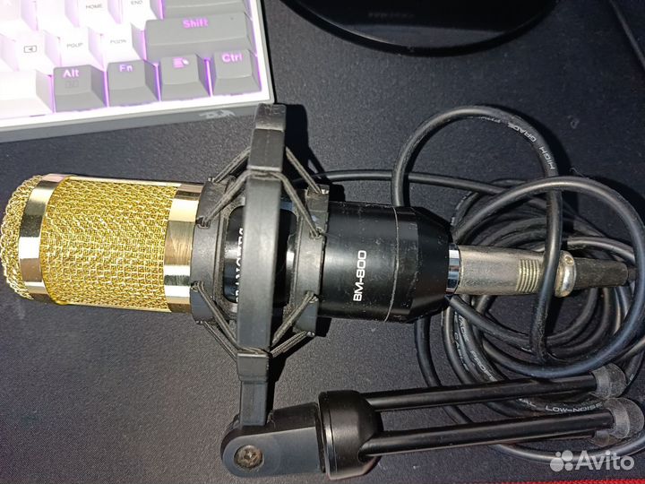 Конденсаторный микрофон