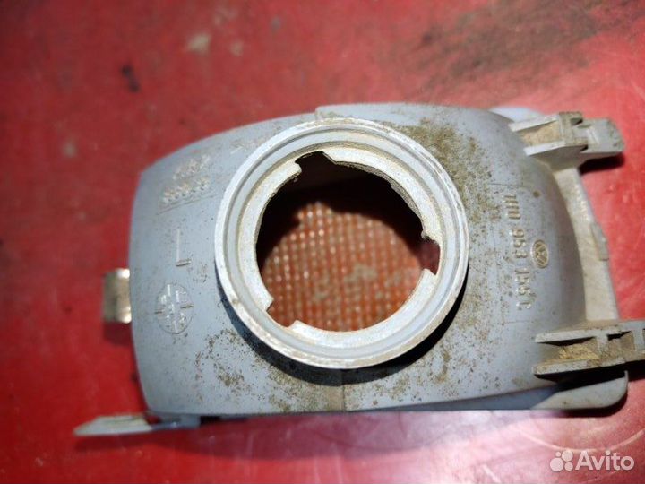 Поворотник передний левый Volkswagen Golf 3 купе