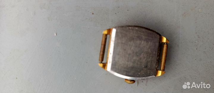 Наручные советские часы