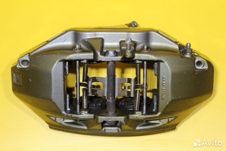 S500 W222 Суппорт тормозной передний правый