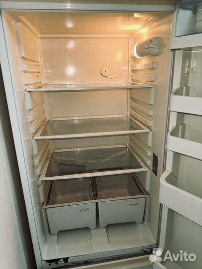 Холодильник stinol