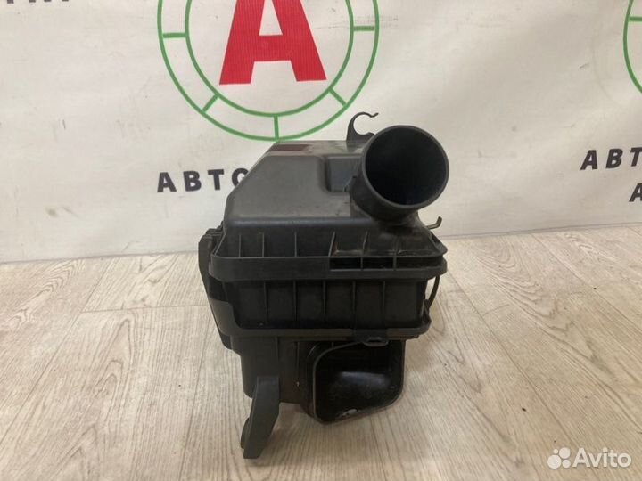 Корпус воздушного фильтра Mitsubishi Lancer 10